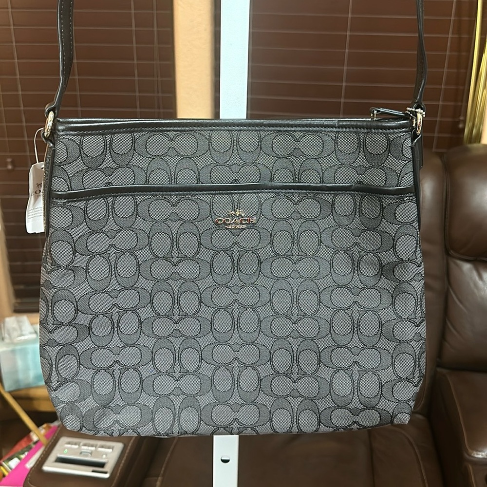 Coach Crossbody Bag - Picture 1 of 8